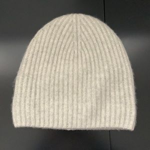 Aritizia toque in cream available